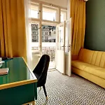 Art Deco Wolker By Astoria & Medical