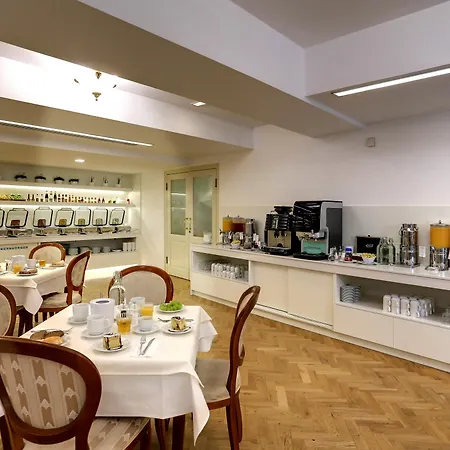 Art Deco Wolker By Astoria & Medical Hotel Karlowe Wary