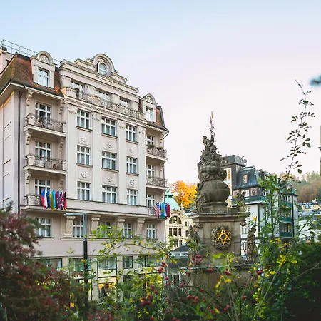 Art Deco Wolker By Astoria & Medical Hotel