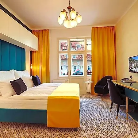 Art Deco Wolker By Astoria & Medical Hotel