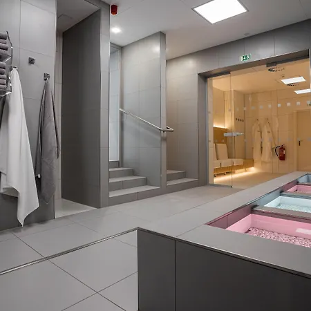 Art Deco Wolker By Astoria & Medical Hotel