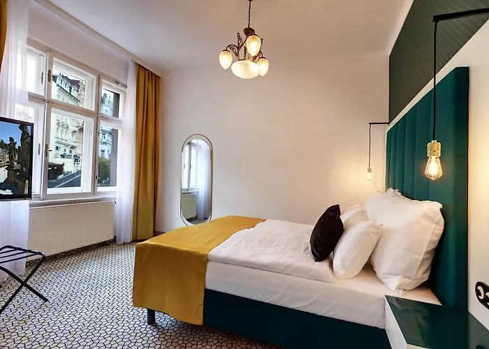 Art Deco Wolker By Astoria & Medical