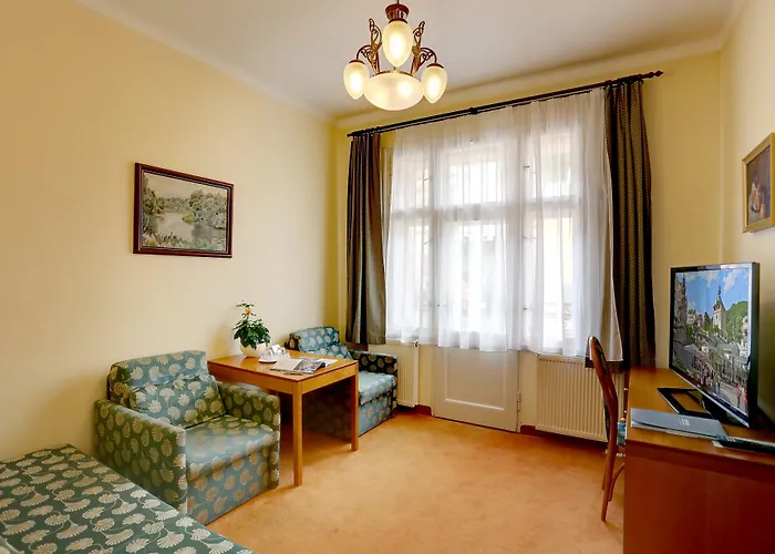 Art Deco Wolker By Astoria & Medical Hotel