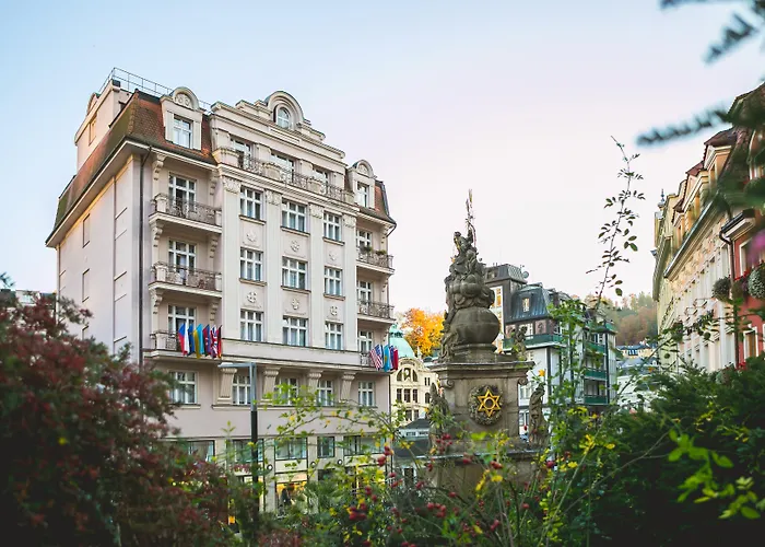 Art Deco Wolker By Astoria & Medical Hotel
