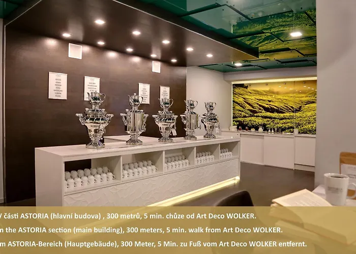 Art Deco Wolker By Astoria & Medical Hotel