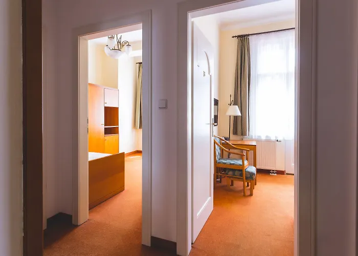 Art Deco Wolker By Astoria & Medical Hotel 4*