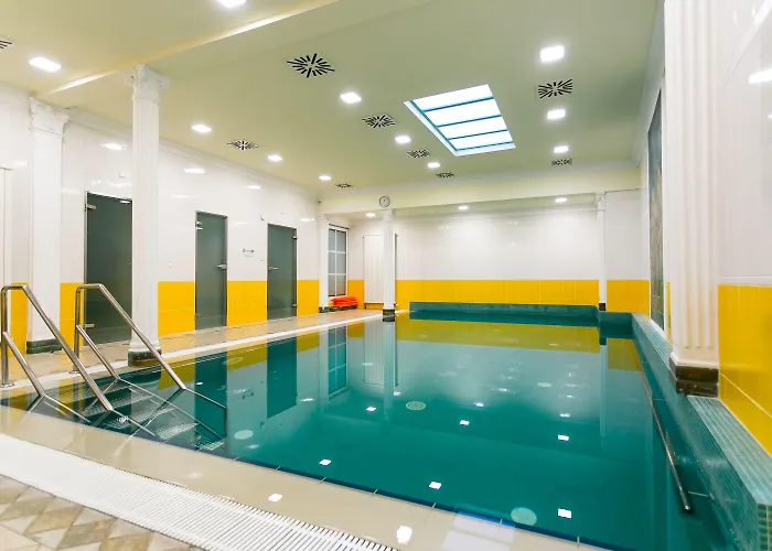 Art Deco Wolker By Astoria & Medical Hotel