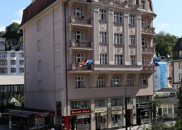 Art Deco Wolker By Astoria & Medical Hotel