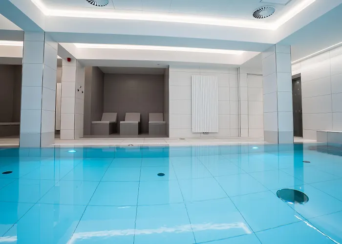 Art Deco Wolker By Astoria & Medical Hotel 4*